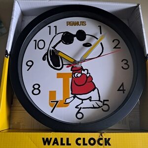 Snoopy Clock